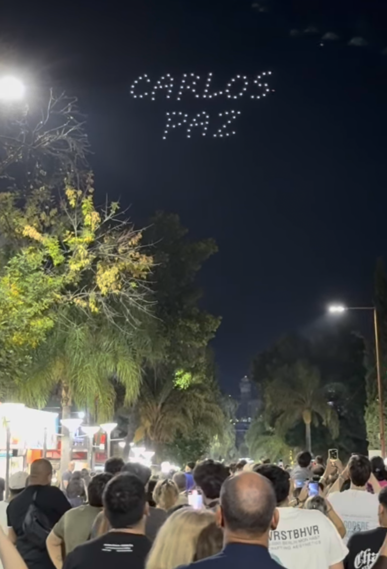 PROMETÍA SORPRENDER: QUÉ PASÓ CON EL SHOW DE DRONES EN VILLA CARLOS PAZ